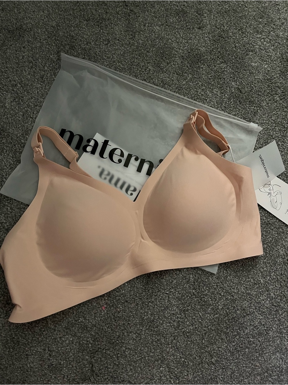 Seamless Maternity Nursing Bra in nude - Supportive Everyday Comfort